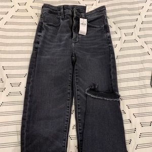 Brand new american eagle jeans. super cute frayed ankles